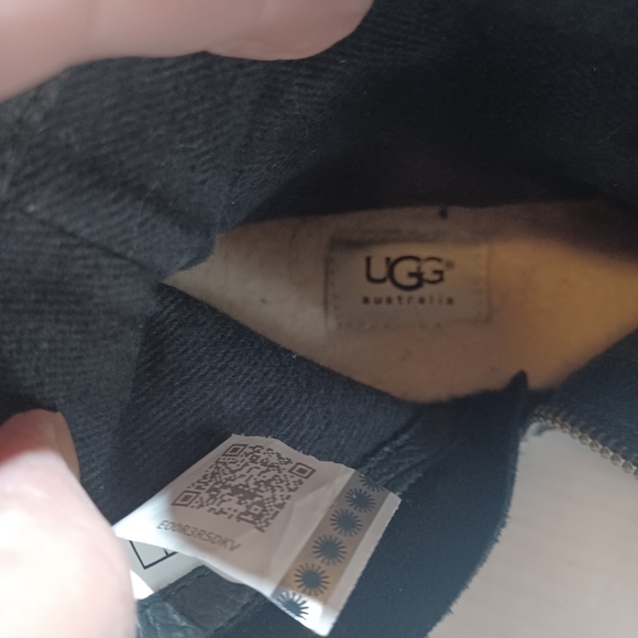 Ugg Australia black suede boots - Picture 4 of 7